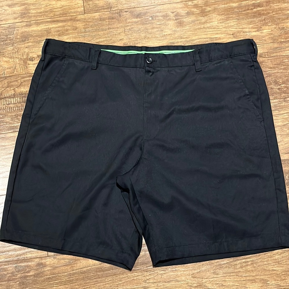IZOD Golf black shorts